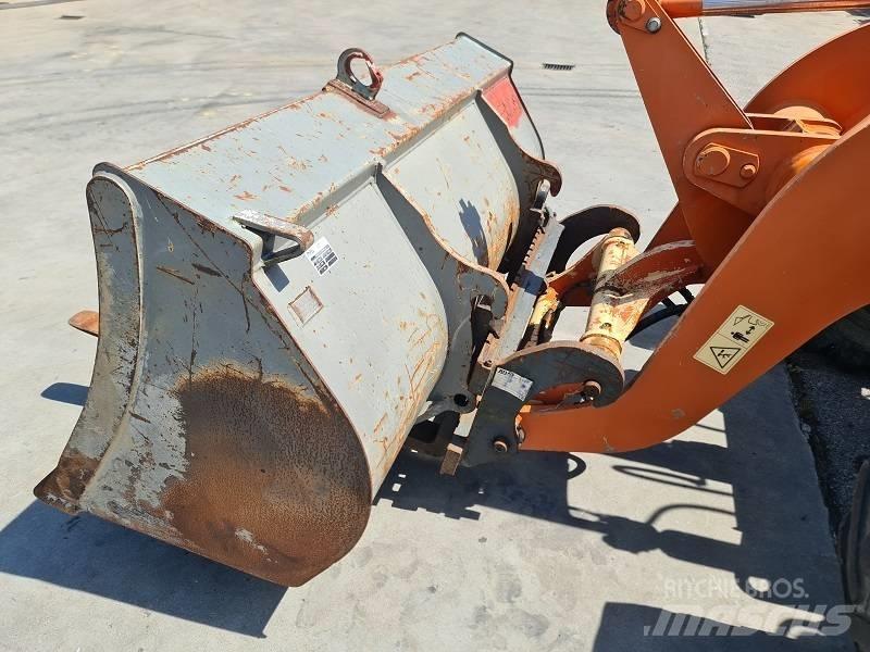 Atlas AR75e  휠로우더