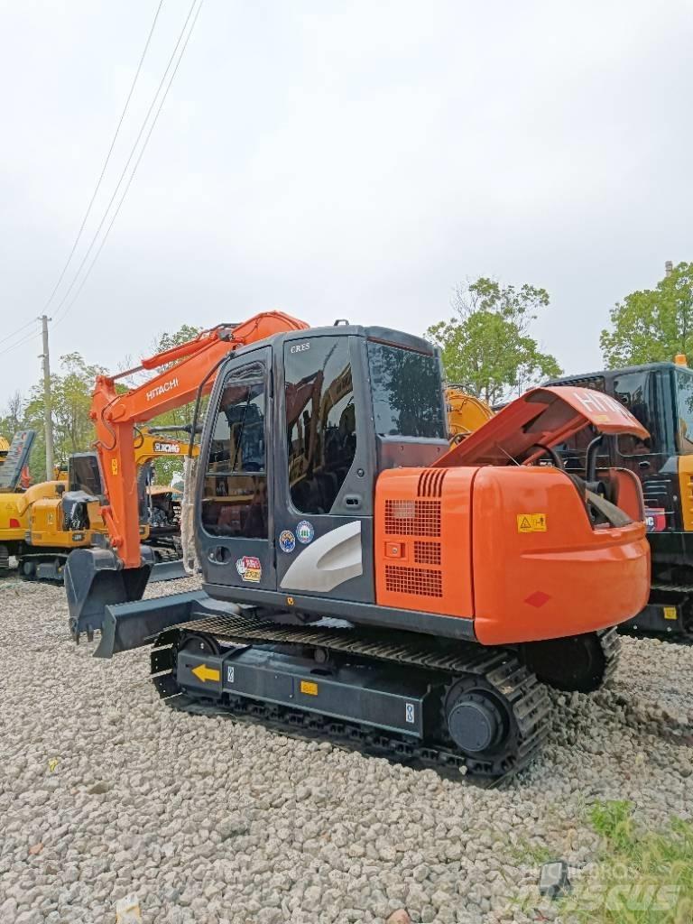 Hitachi ZX 70 소형 굴삭기 7톤 미만