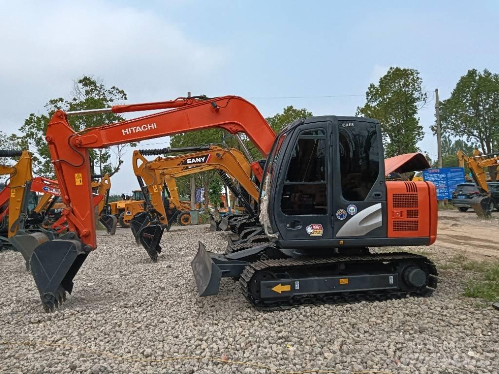 Hitachi ZX 70 소형 굴삭기 7톤 미만