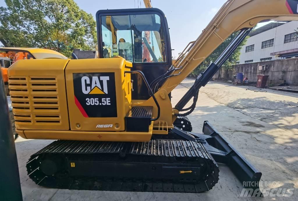 CAT 305.5 E 소형 굴삭기 7톤 미만