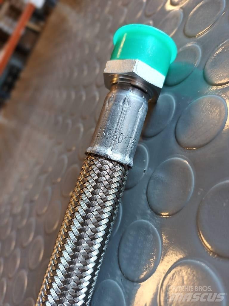 Volvo HOSE 23960136 운송 장비 - 기타