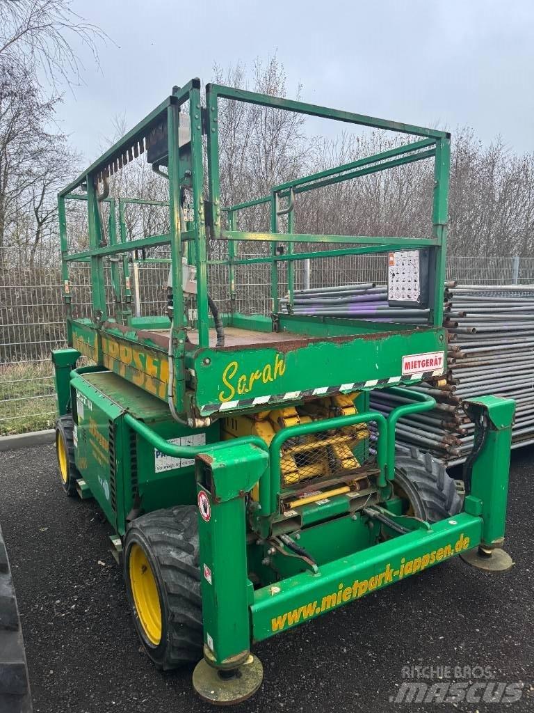 SkyJack SJ 6826 RT 가위형 리프트