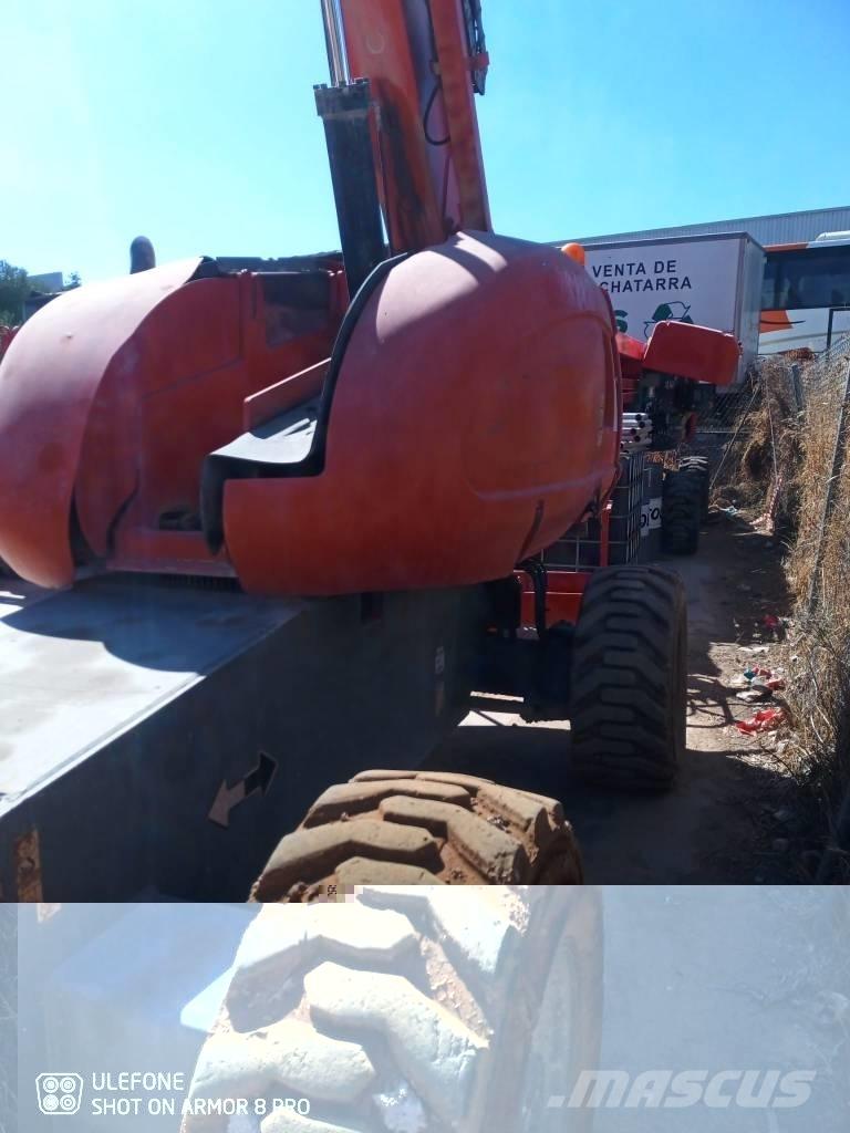 JLG 660 SJ 견인식 전동이동 리프트