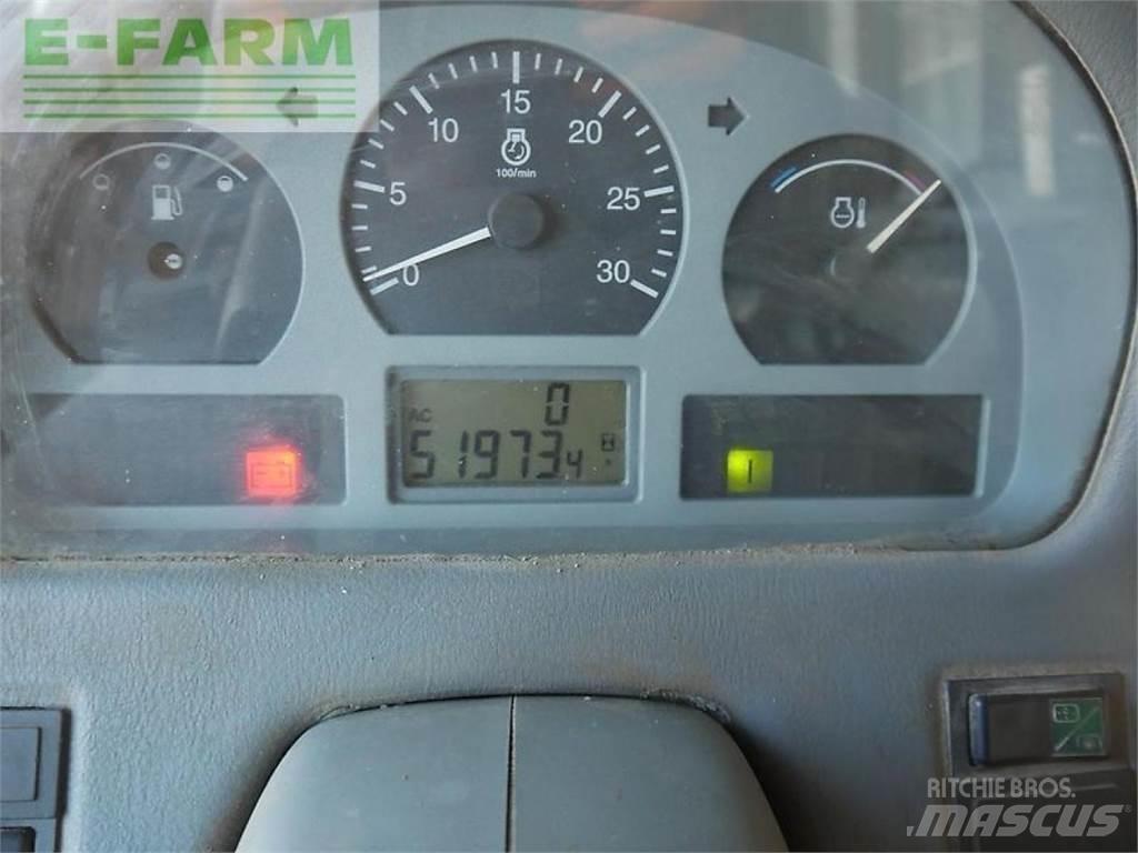 Valtra 8450 트랙터