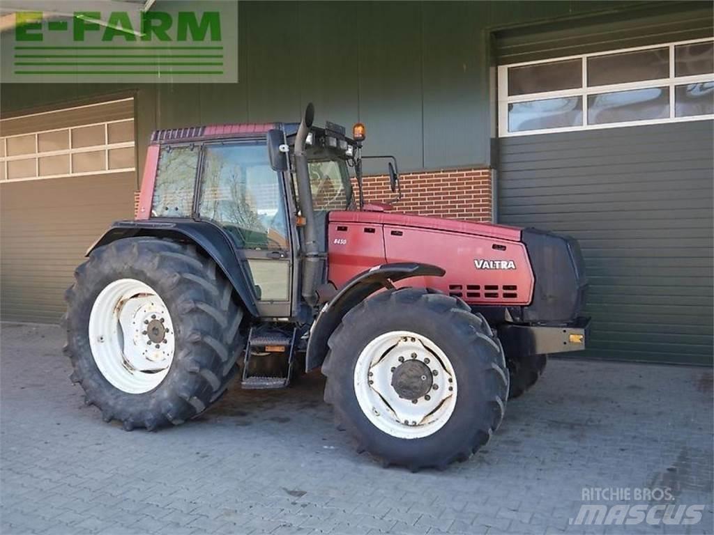 Valtra 8450 트랙터