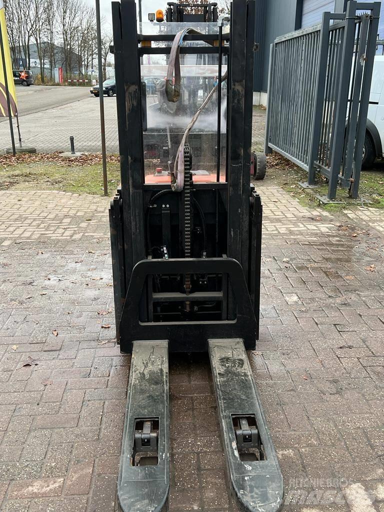 BT SPE 125 포크리프트