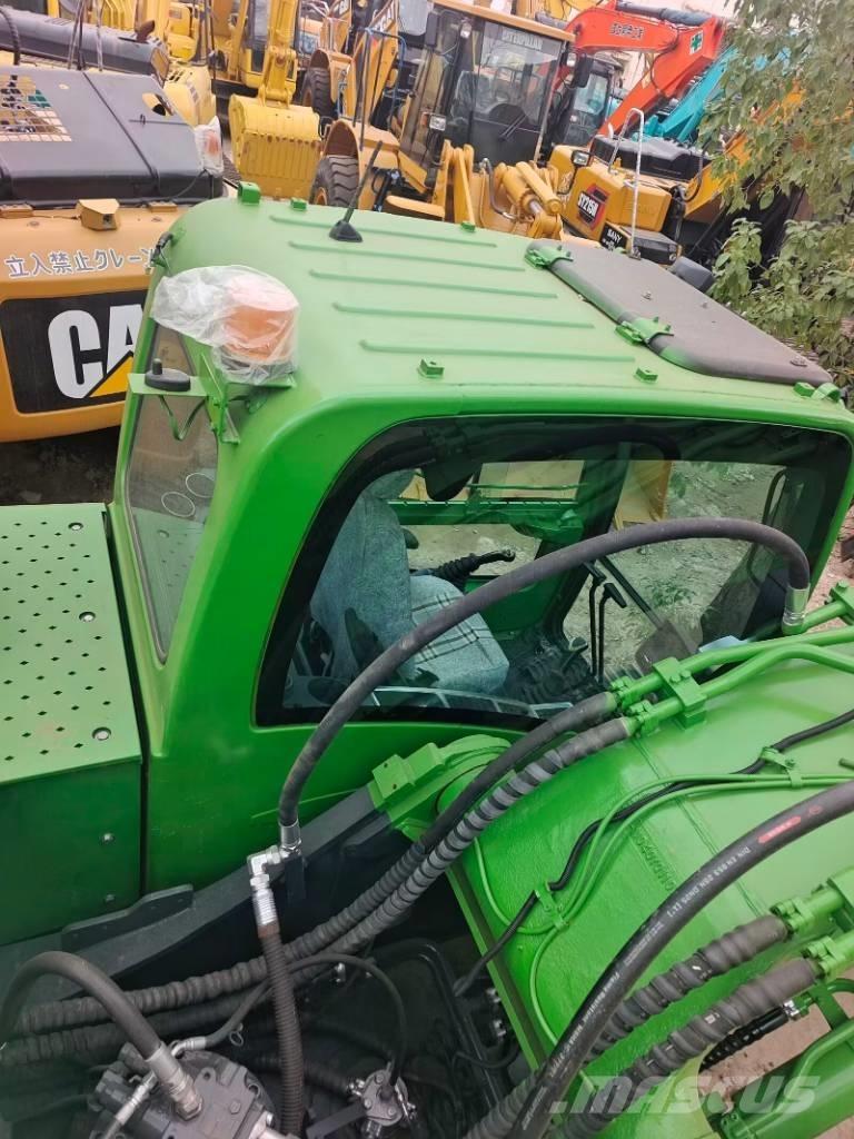 Hyundai R 305 LC-9T 대형 굴삭기 29톤 이상