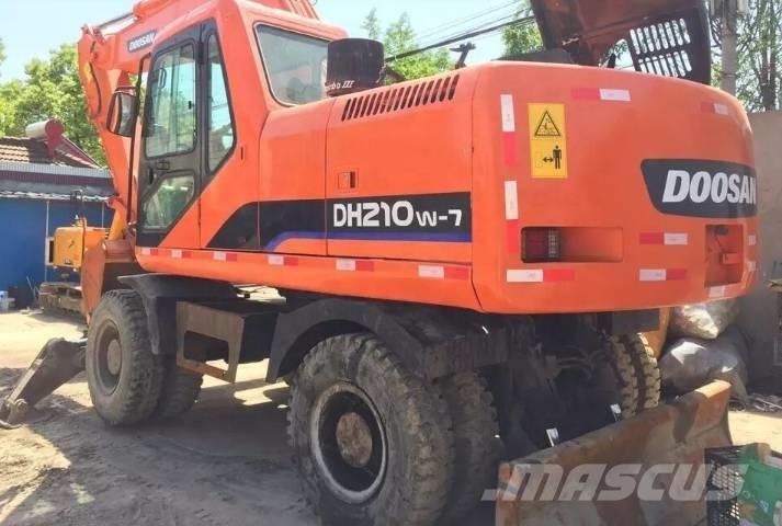 Doosan DH210W-7  휠 굴삭기
