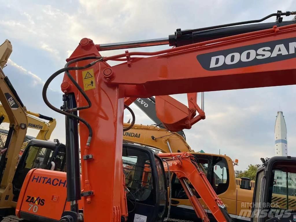 Doosan DX 75 대형 굴삭기 29톤 이상