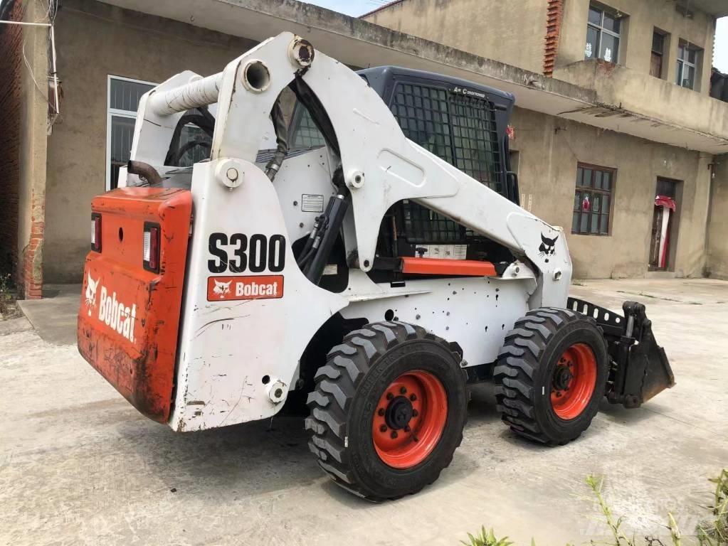 Bobcat S 300  스키드로더