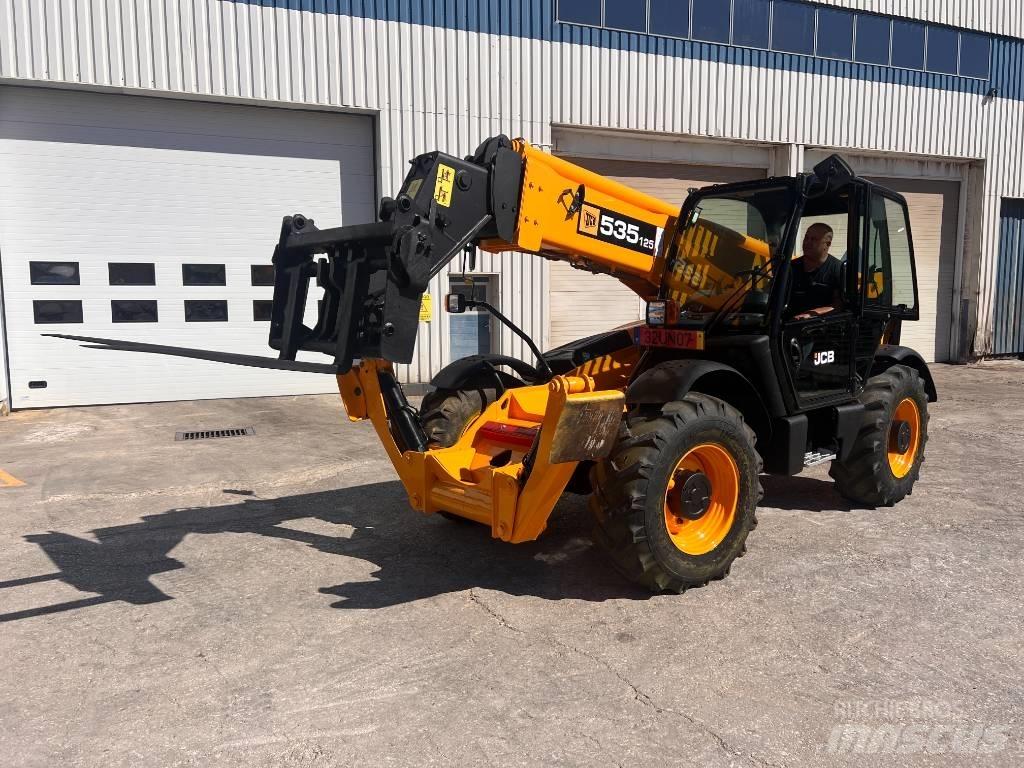 JCB 535-125 텔러 핸들러