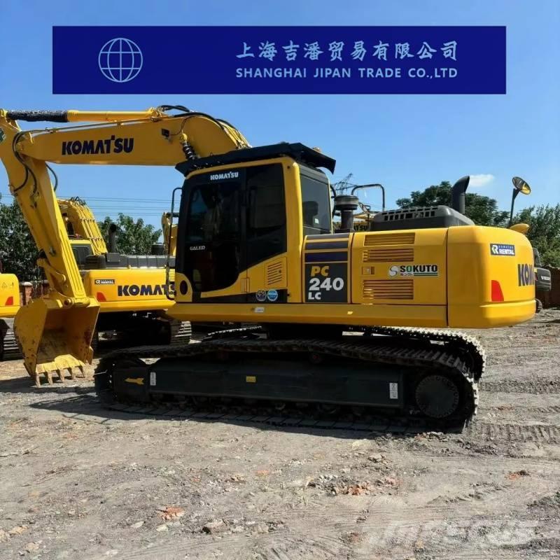 Komatsu PC 240 대형 굴삭기 29톤 이상