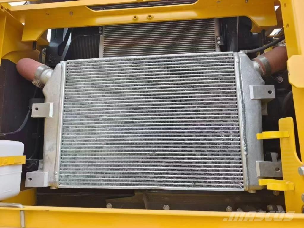 Komatsu 350-8 대형 굴삭기 29톤 이상