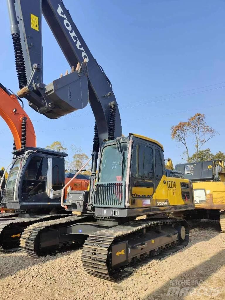 Volvo EC 210 중형굴삭기 7톤-28톤