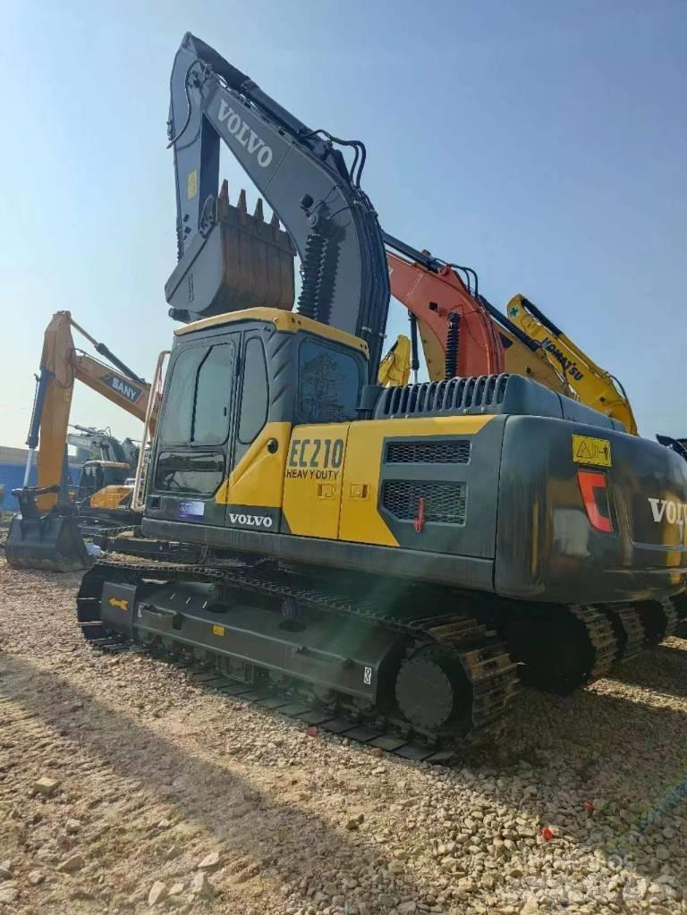 Volvo EC 210 중형굴삭기 7톤-28톤