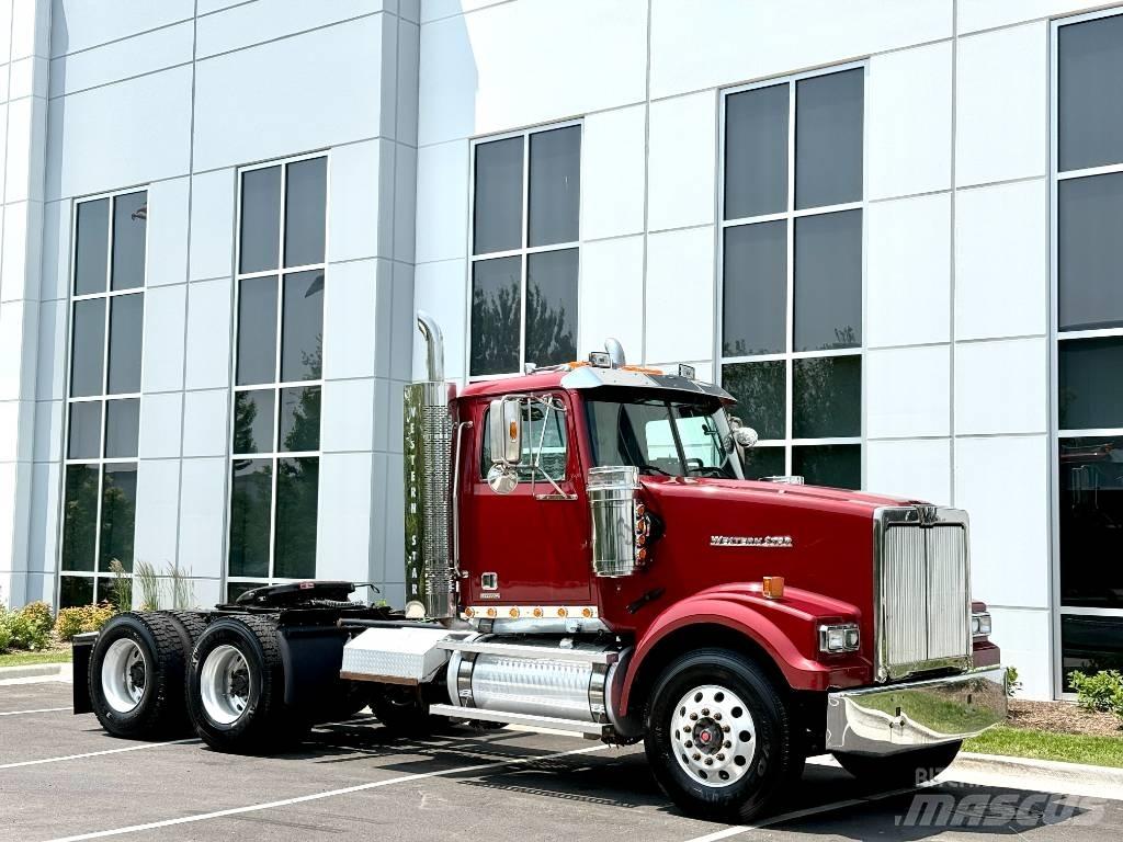 Western Star 4900 SF 트랙터 유닛