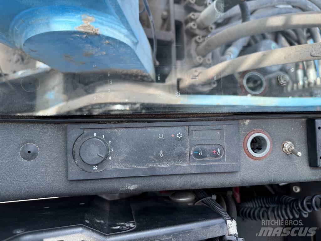 Terex Fuchs MHL334 굴삭기