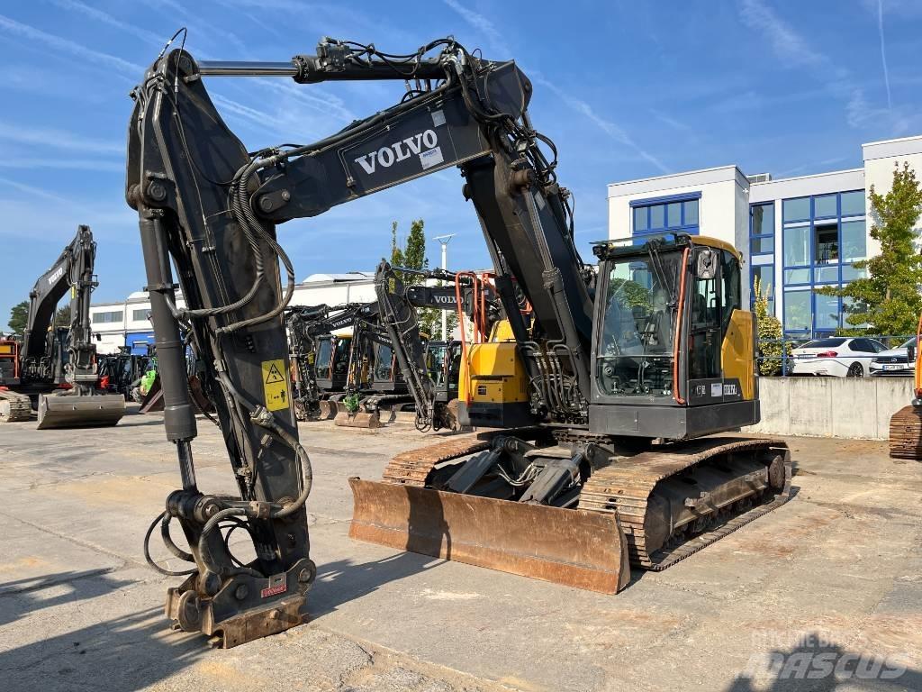 Volvo ECR235EL 대형 굴삭기 29톤 이상