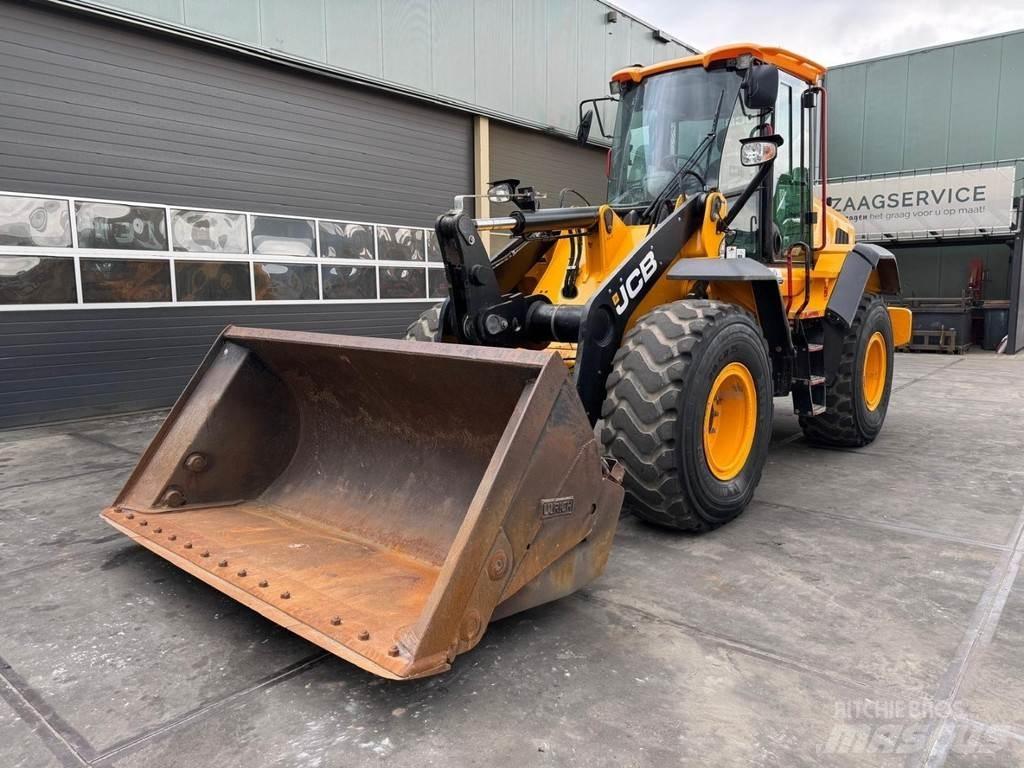 JCB 427 ZX  휠로우더
