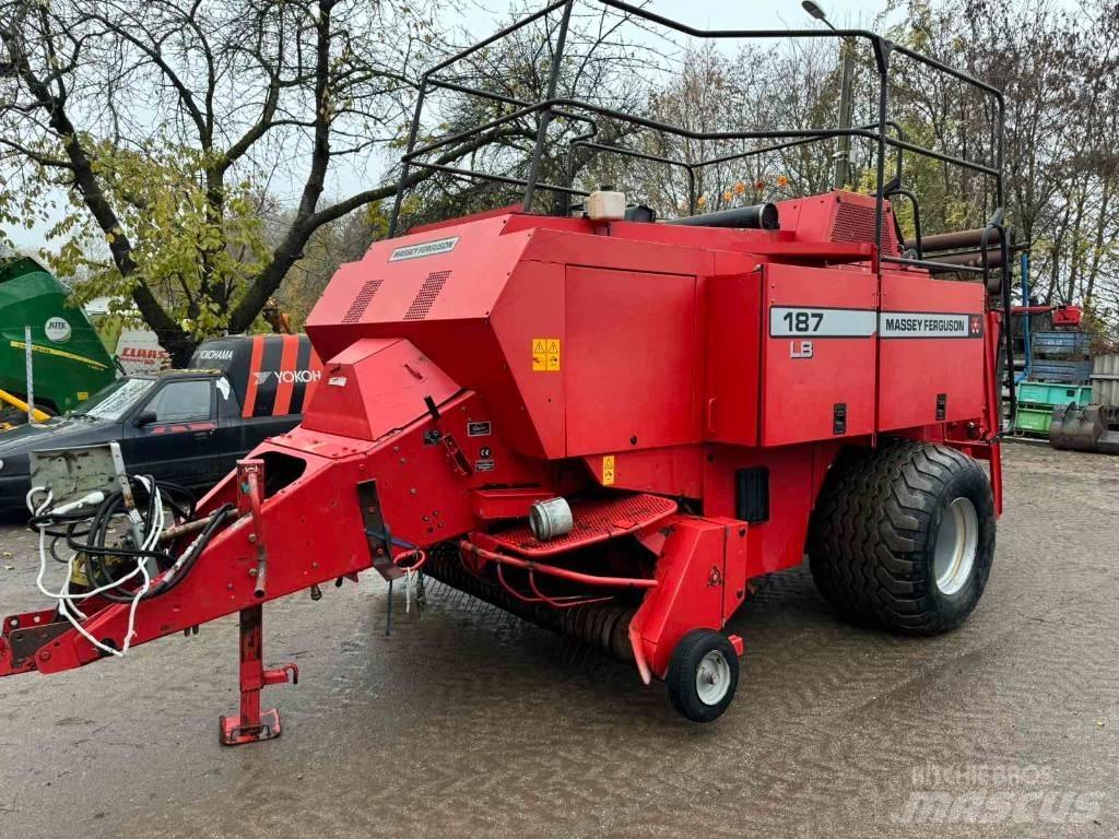 Massey Ferguson 187 각형 곤포기