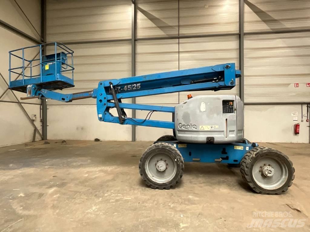 Genie Z 45/25 관절형 전동이동 리프트