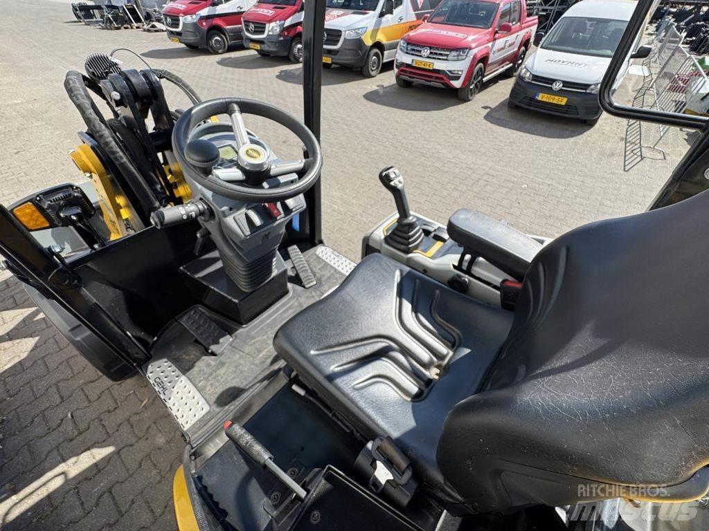 Gehl AL330  휠로우더