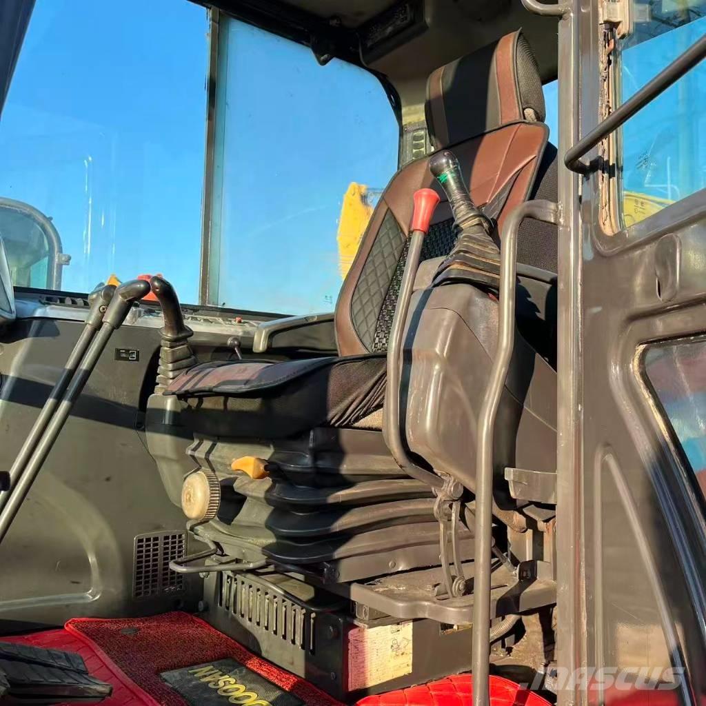 Doosan DX 60 소형 굴삭기 7톤 미만