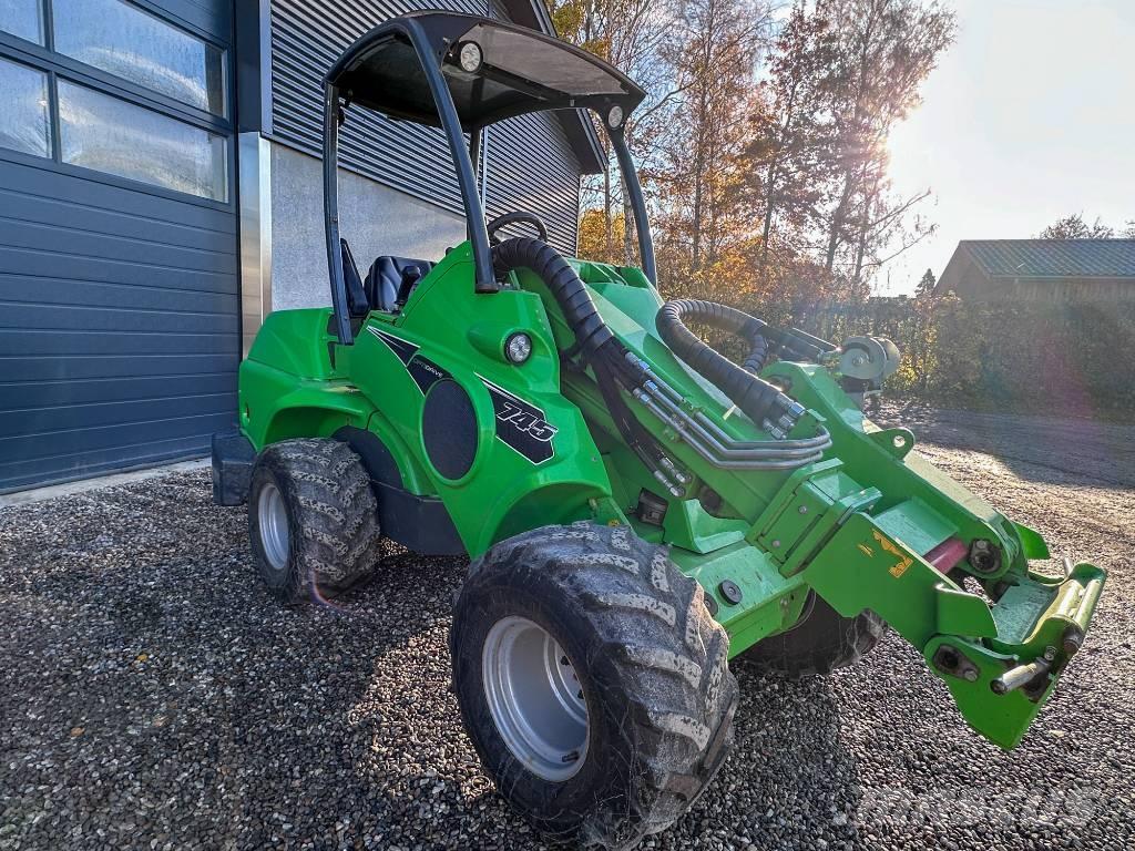 Avant 745 다목적 로더