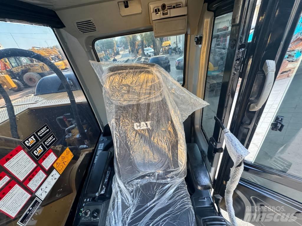 CAT 330D2L 대형 굴삭기 29톤 이상