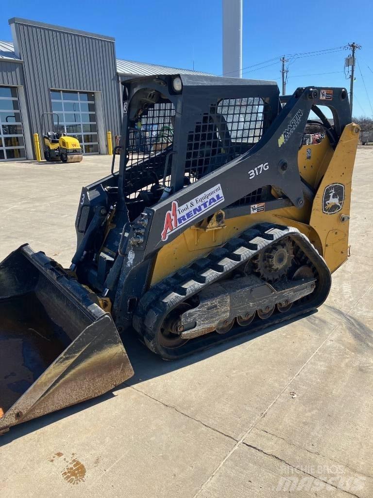 DEERE 317 G  스키드로더