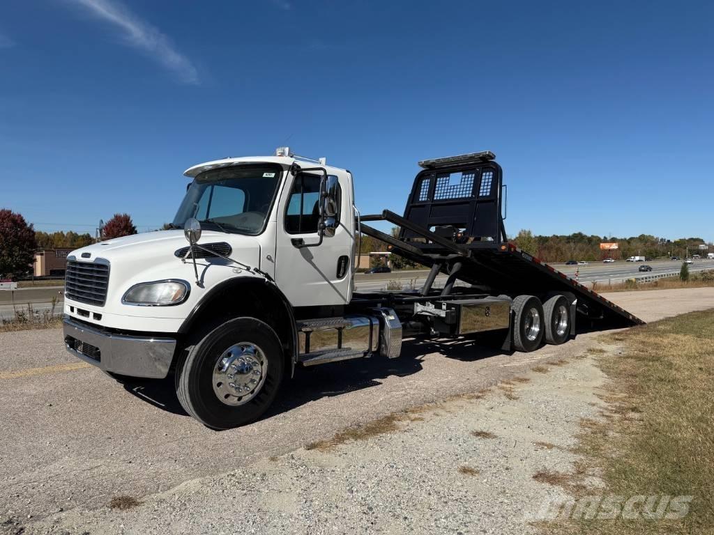 Freightliner M2 회수 차량