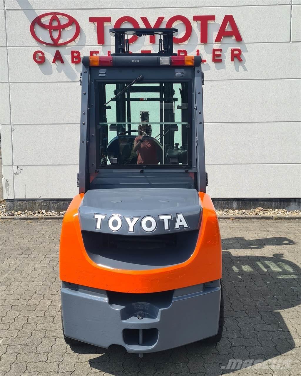 Toyota 02-8FDJF35 디젤 지게차