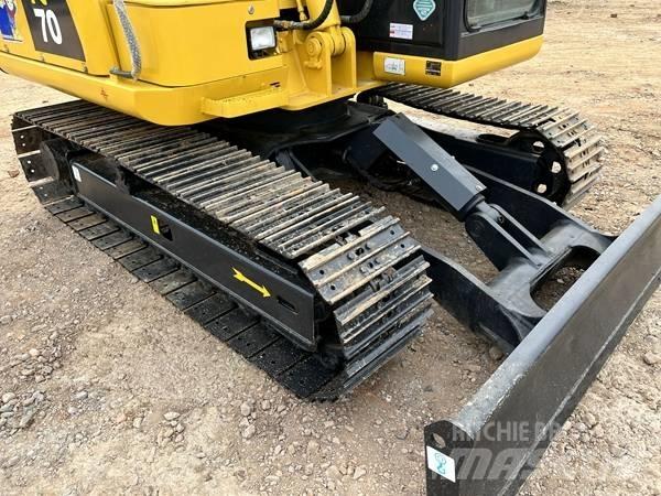 Komatsu PC 70 대형 굴삭기 29톤 이상
