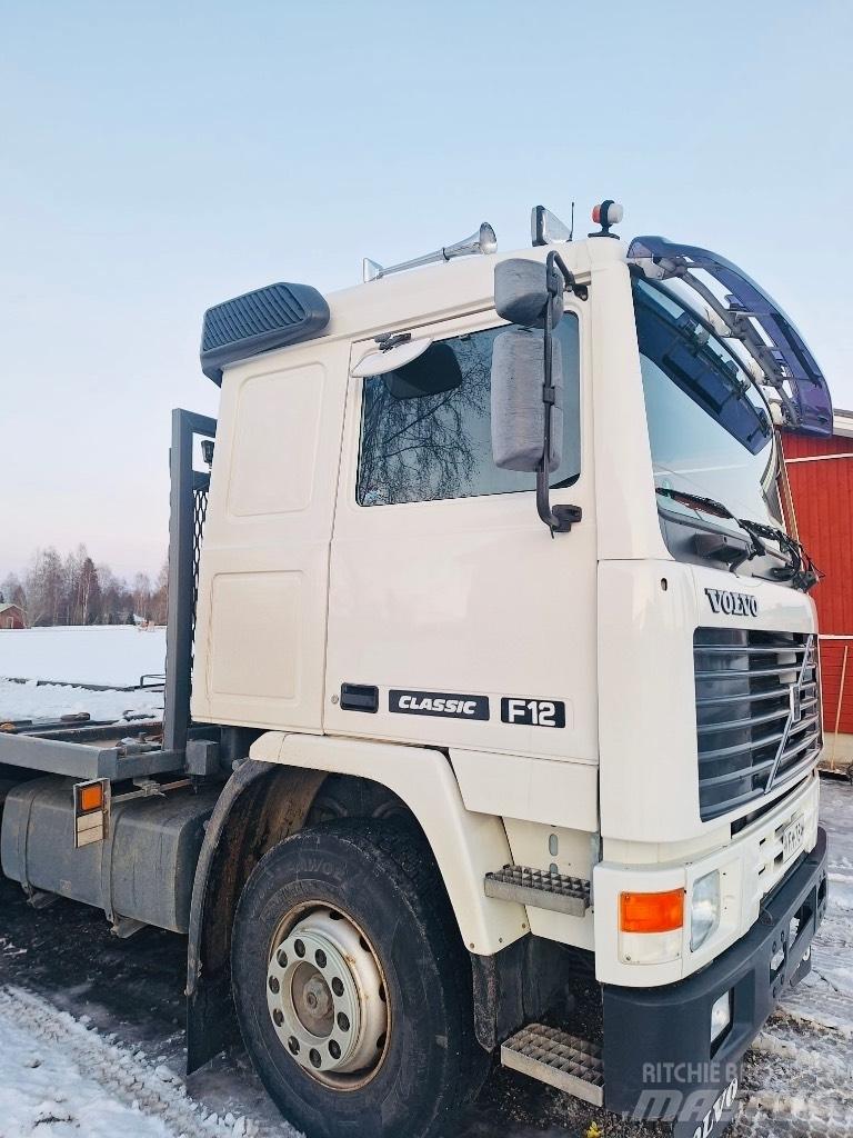 Volvo F 12 플랫베드/드롭사이드 트럭