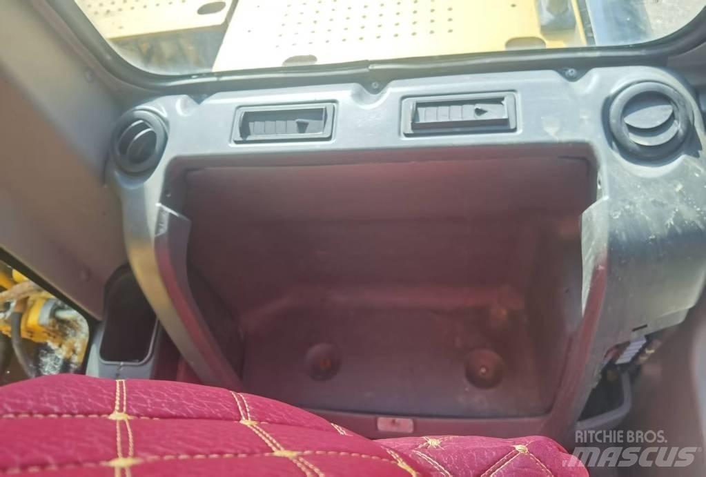 CAT 320d2 대형 굴삭기 29톤 이상