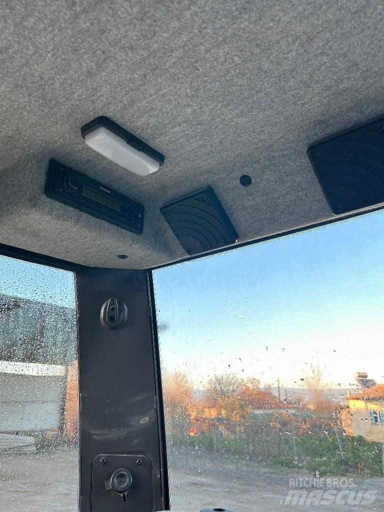 Volvo ECR 35 D 소형 굴삭기 7톤 미만