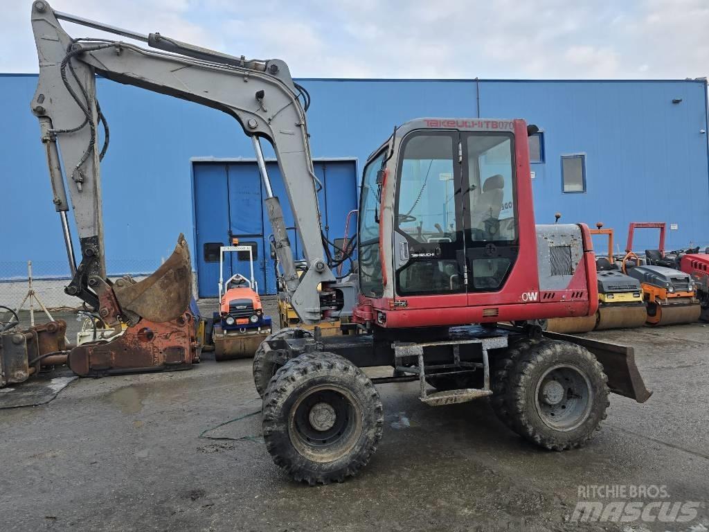 Takeuchi TB070W  휠 굴삭기