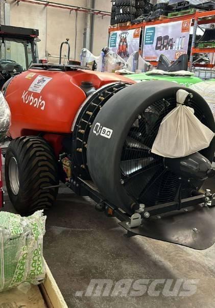 Kubota XTA3320 견인형 분무기