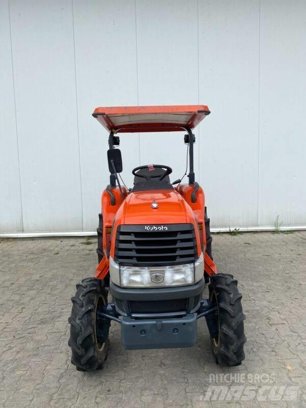 Kubota KL23 소형 트랙터