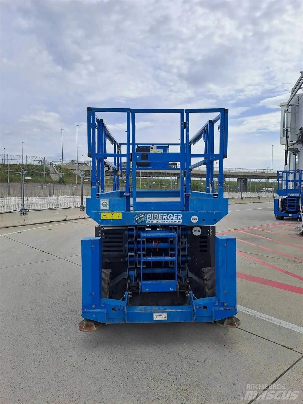 Genie GS 3369 RT 가위형 리프트