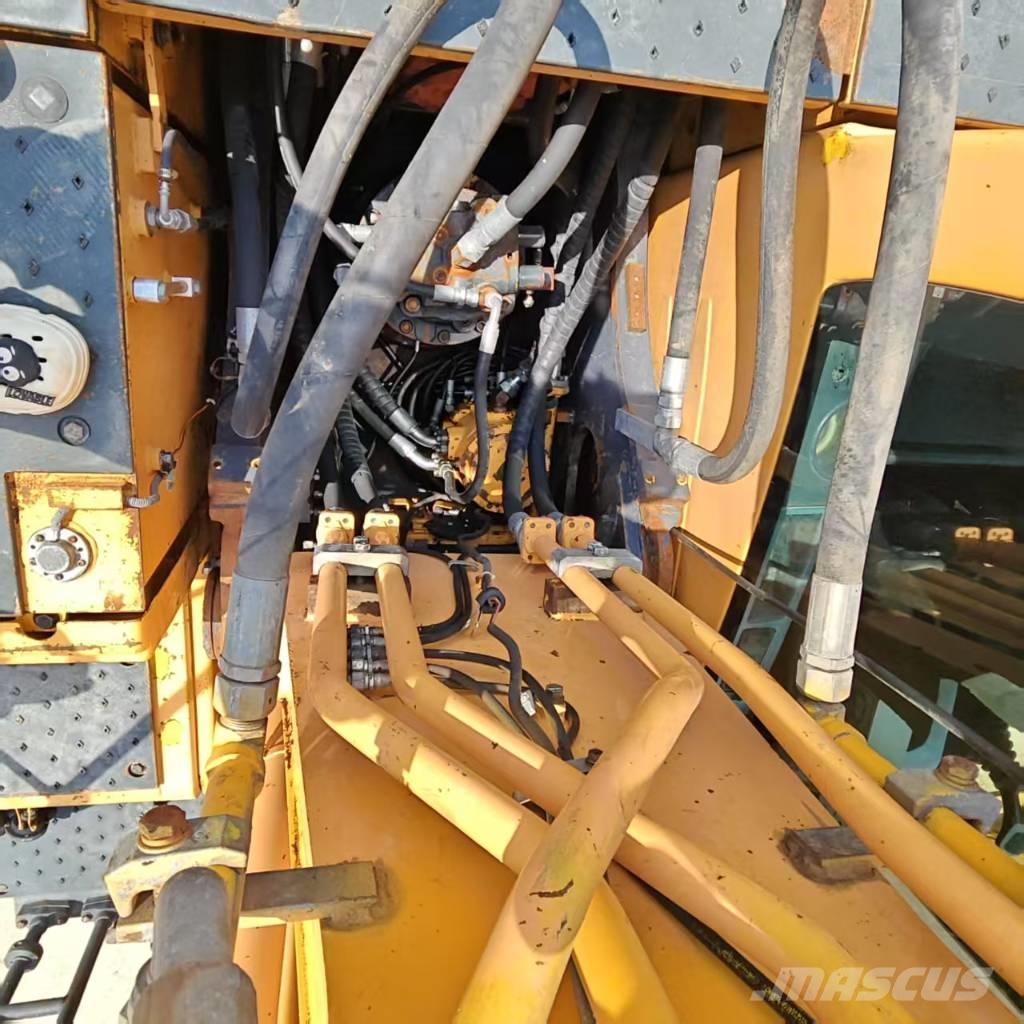 Hyundai R210W-9  휠 굴삭기