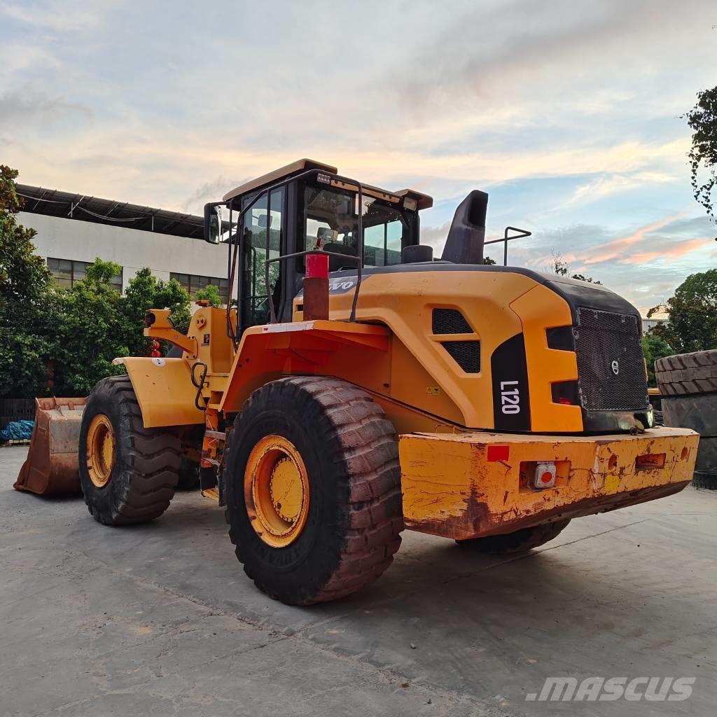 Volvo L 120  휠로우더
