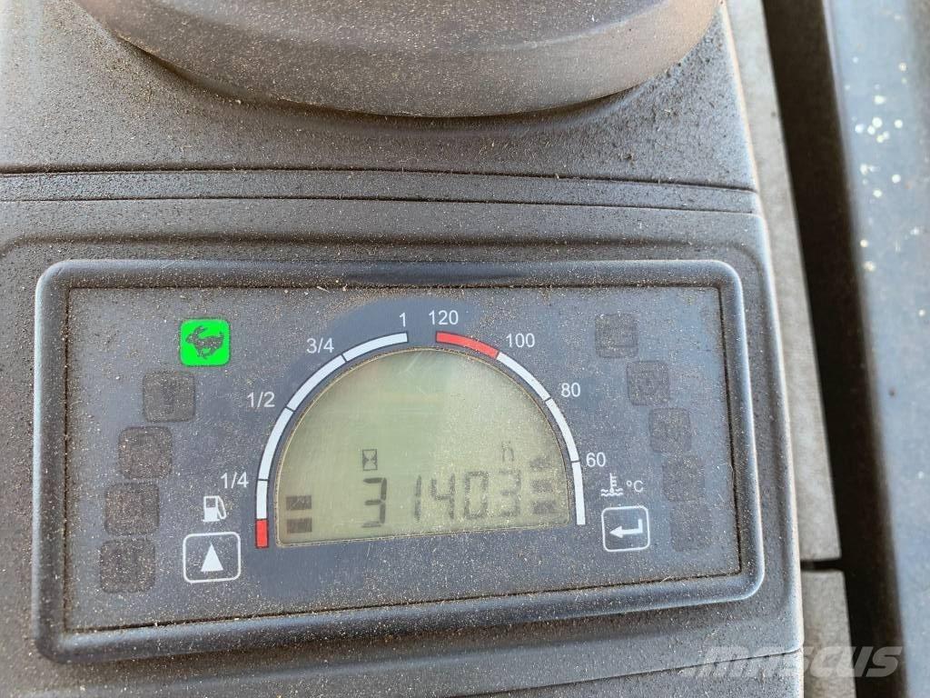 CAT 302.7 CR 소형 굴삭기 7톤 미만