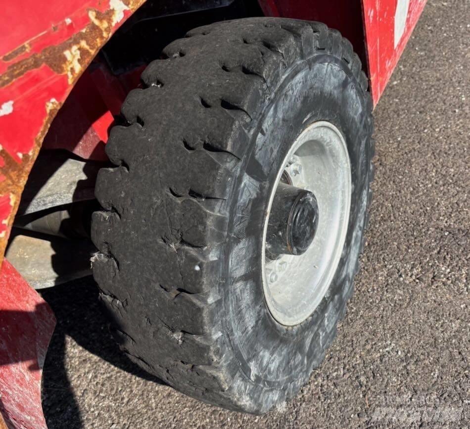 Manitou MI 35 D 디젤 지게차