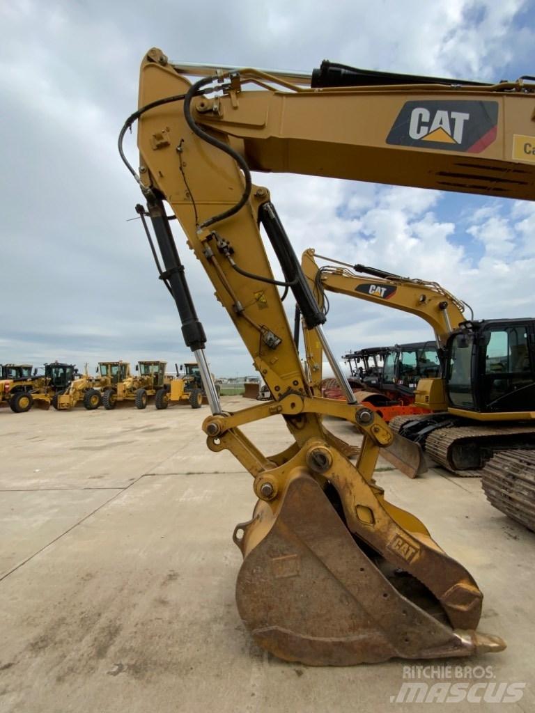 CAT 323 대형 굴삭기 29톤 이상