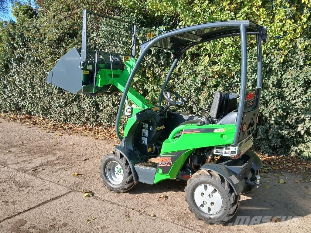 Avant 225 다목적 로더