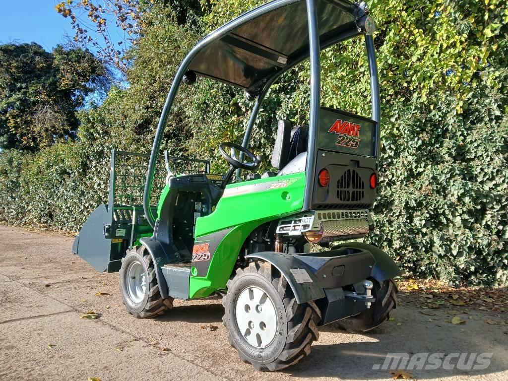 Avant 225 다목적 로더