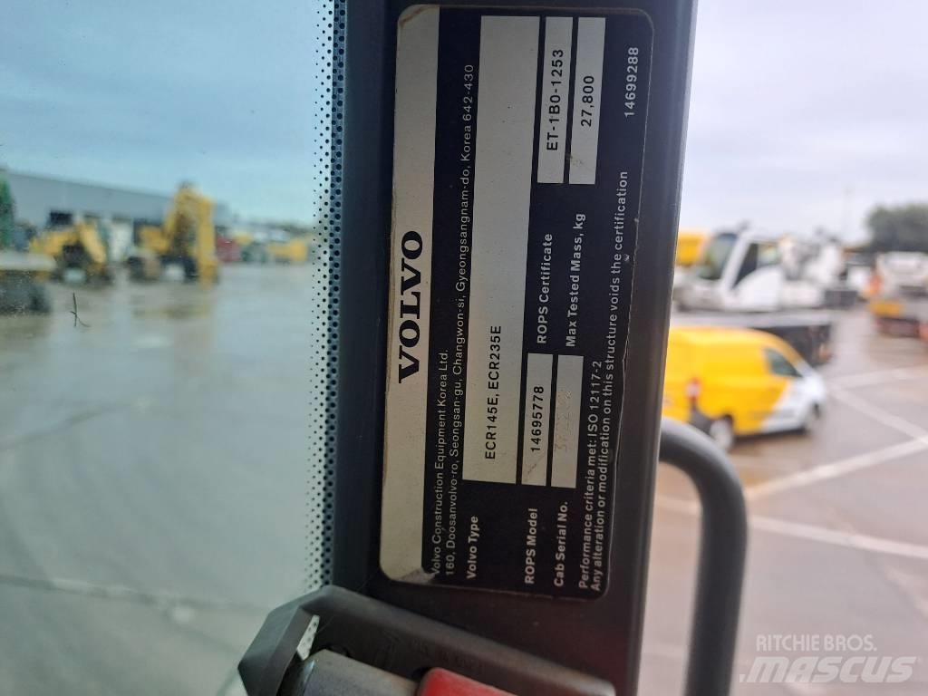 Volvo ECR235EL 대형 굴삭기 29톤 이상