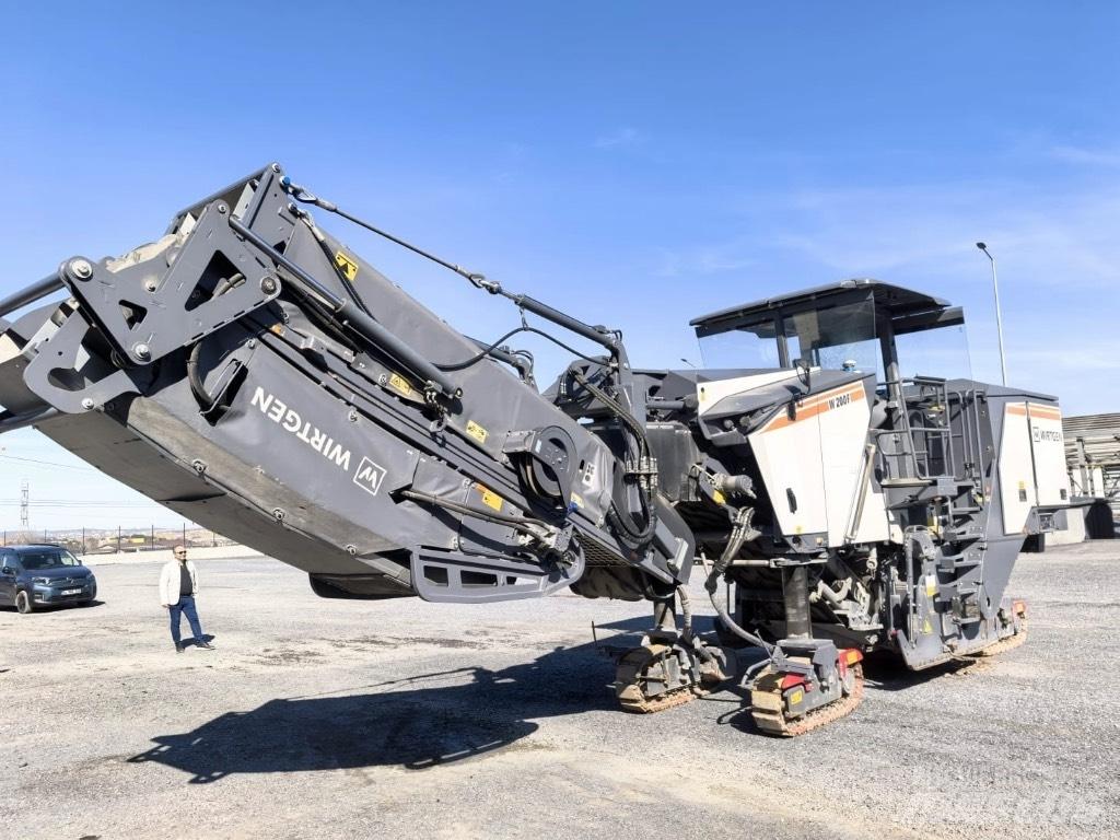 Wirtgen W200F 아스팔트 콜드 밀링 기계