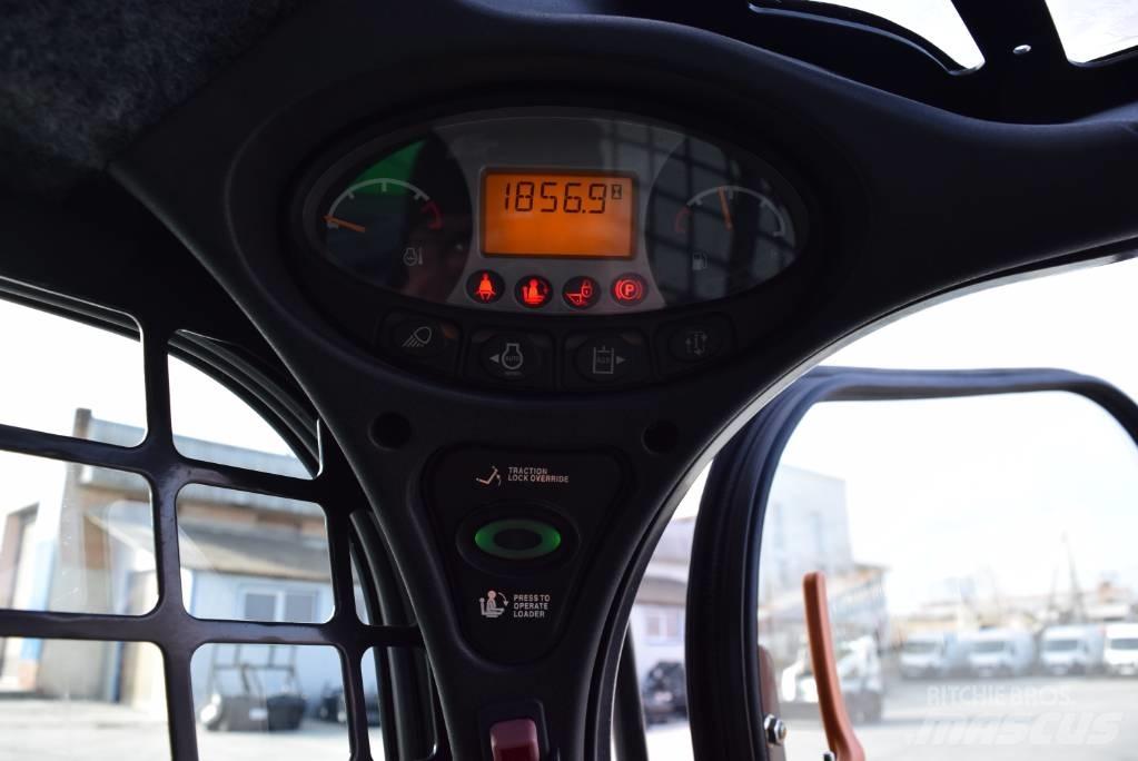 Bobcat S 550  스키드로더